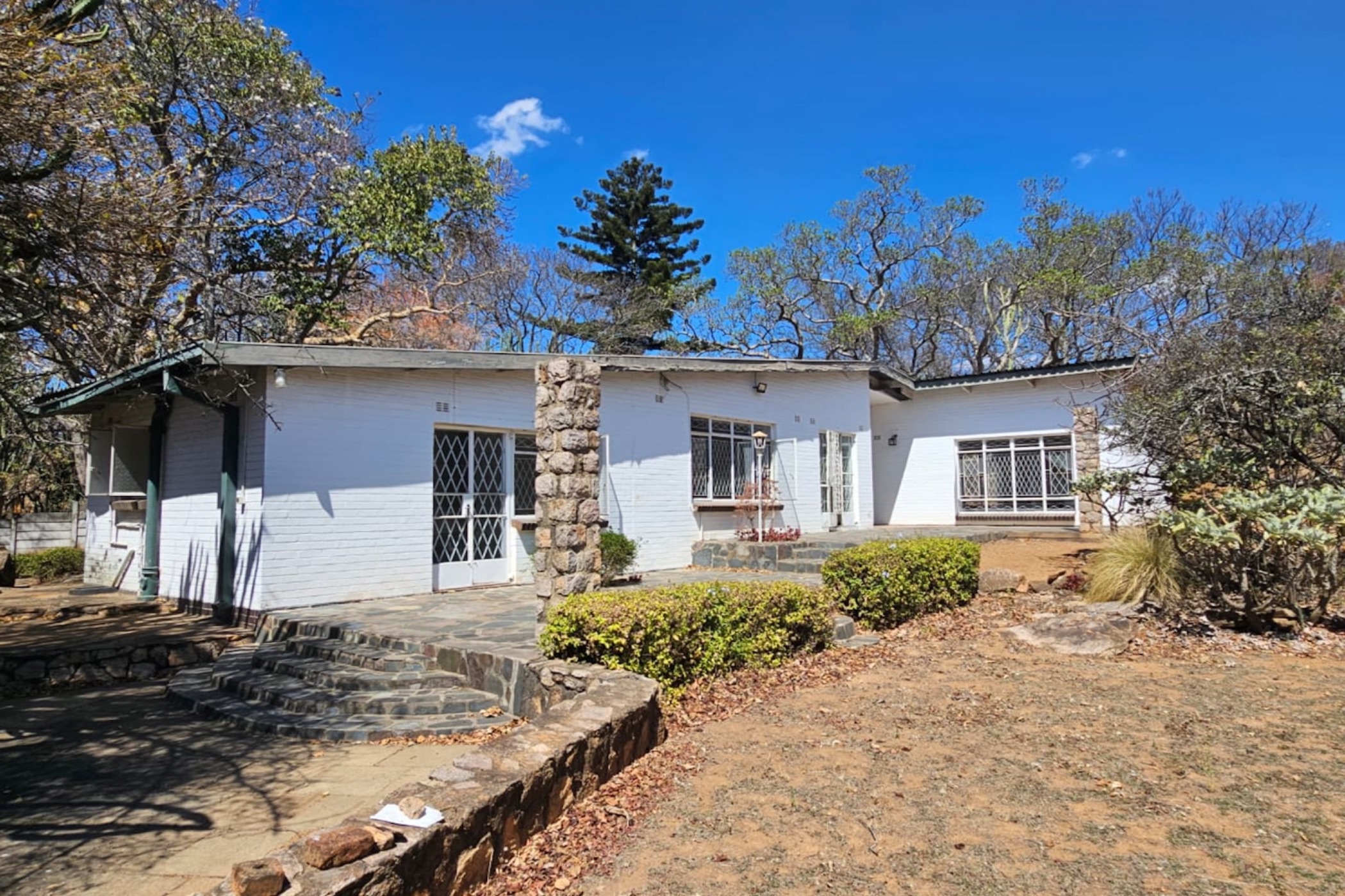 House for sale in Burnside, Bulawayo, Zimbabwe - 3ZB1752294
