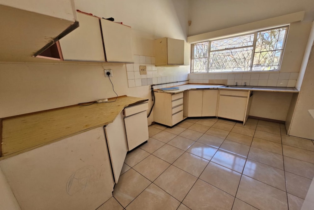 House for sale in Burnside, Bulawayo, Zimbabwe - 3ZB1752294 House for sale in Burnside, Bulawayo, Zimbabwe - 3ZB1752294