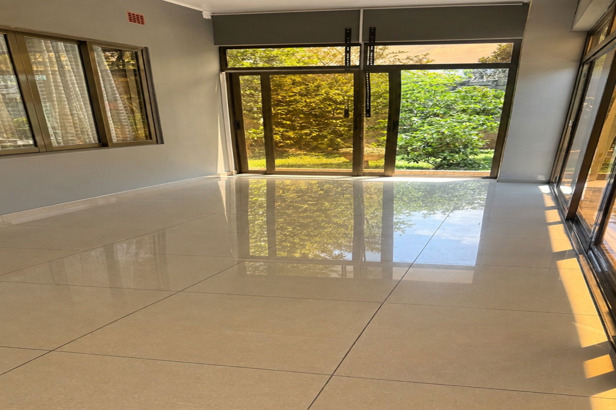 Commercial office to rent in Woodlands Extension, Zambia - 3ZA1752334