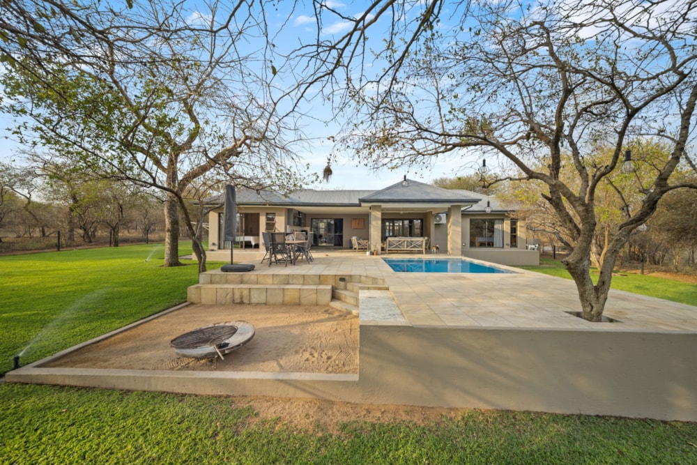 House for sale in Hoedspruit Wildlife Estate - 1HS1752472 House for sale in Hoedspruit Wildlife Estate - 1HS1752472