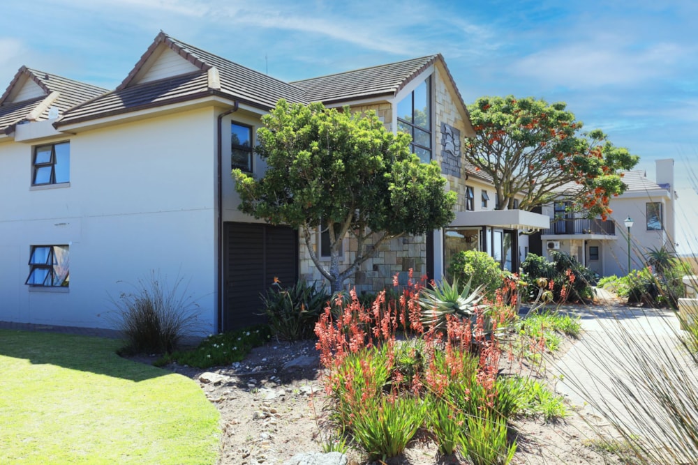 Bachelor retirement apartment to rent in Dana Bay - 1MB1752379