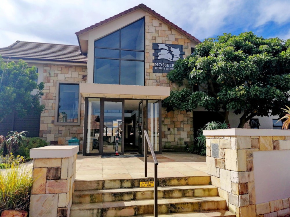 Bachelor retirement apartment to rent in Dana Bay - 1MB1752379