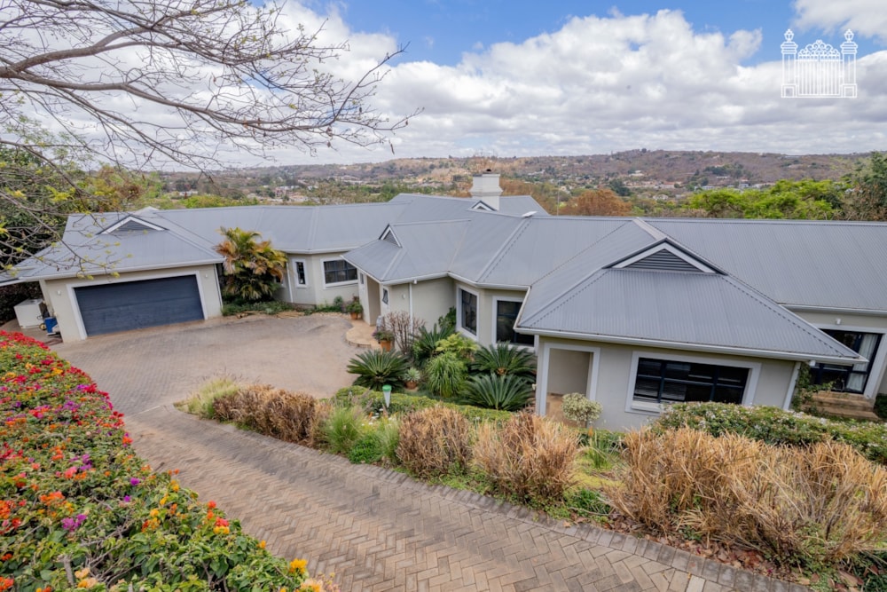 Golf estate house for sale in Borrowdale Brooke, Zimbabwe - 3ZB1752452 Golf estate house for sale in Borrowdale Brooke, Zimbabwe - 3ZB1752452