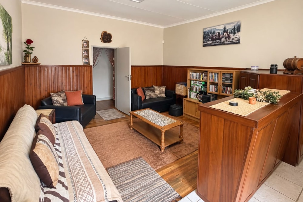 Single-storey house for sale in Upington Rural - 1KAH1753181 Single-storey house for sale in Upington Rural - 1KAH1753181