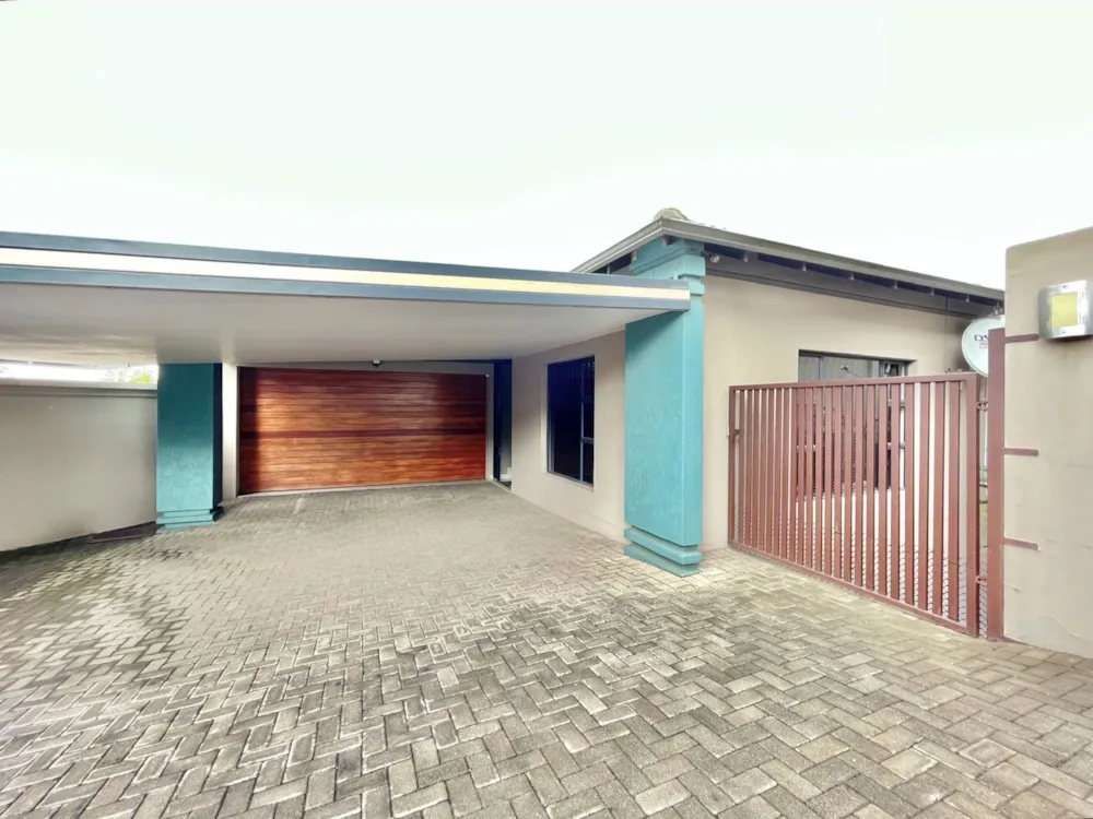 Townhouse for sale in  Vanderbijlpark SW 5 - 1VT1752488