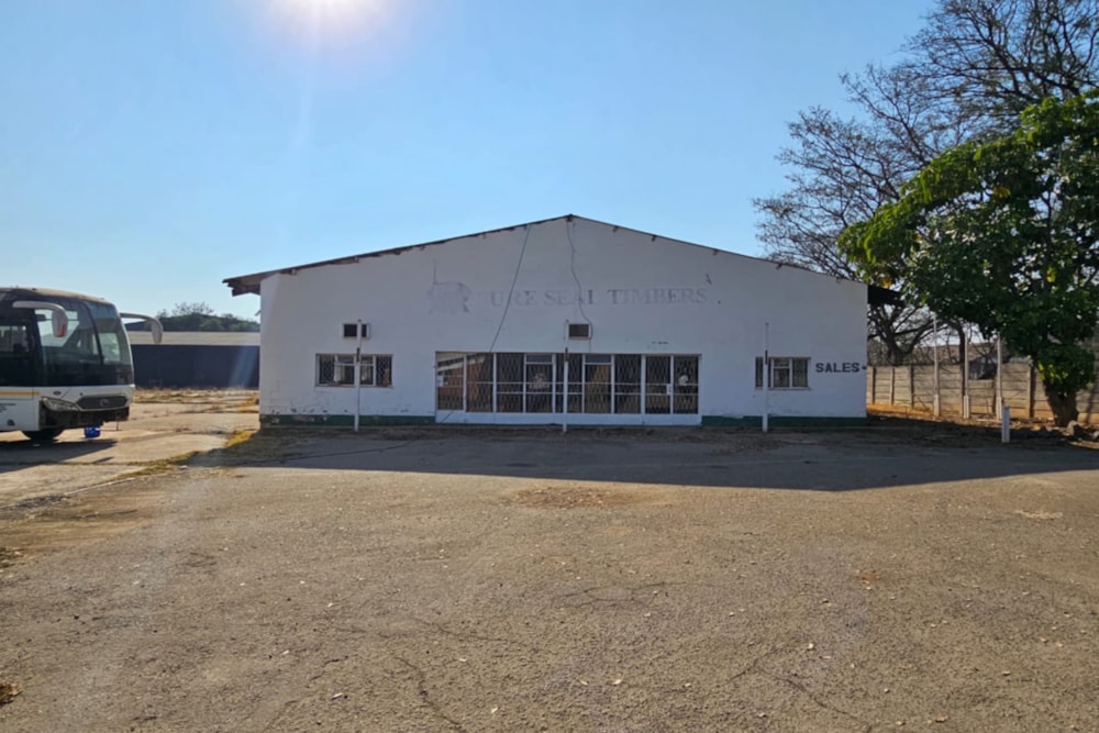 Commercial industrial property for sale in Donnington, Zimbabwe - 3ZB1752561 Commercial industrial property for sale in Donnington, Zimbabwe - 3ZB1752561