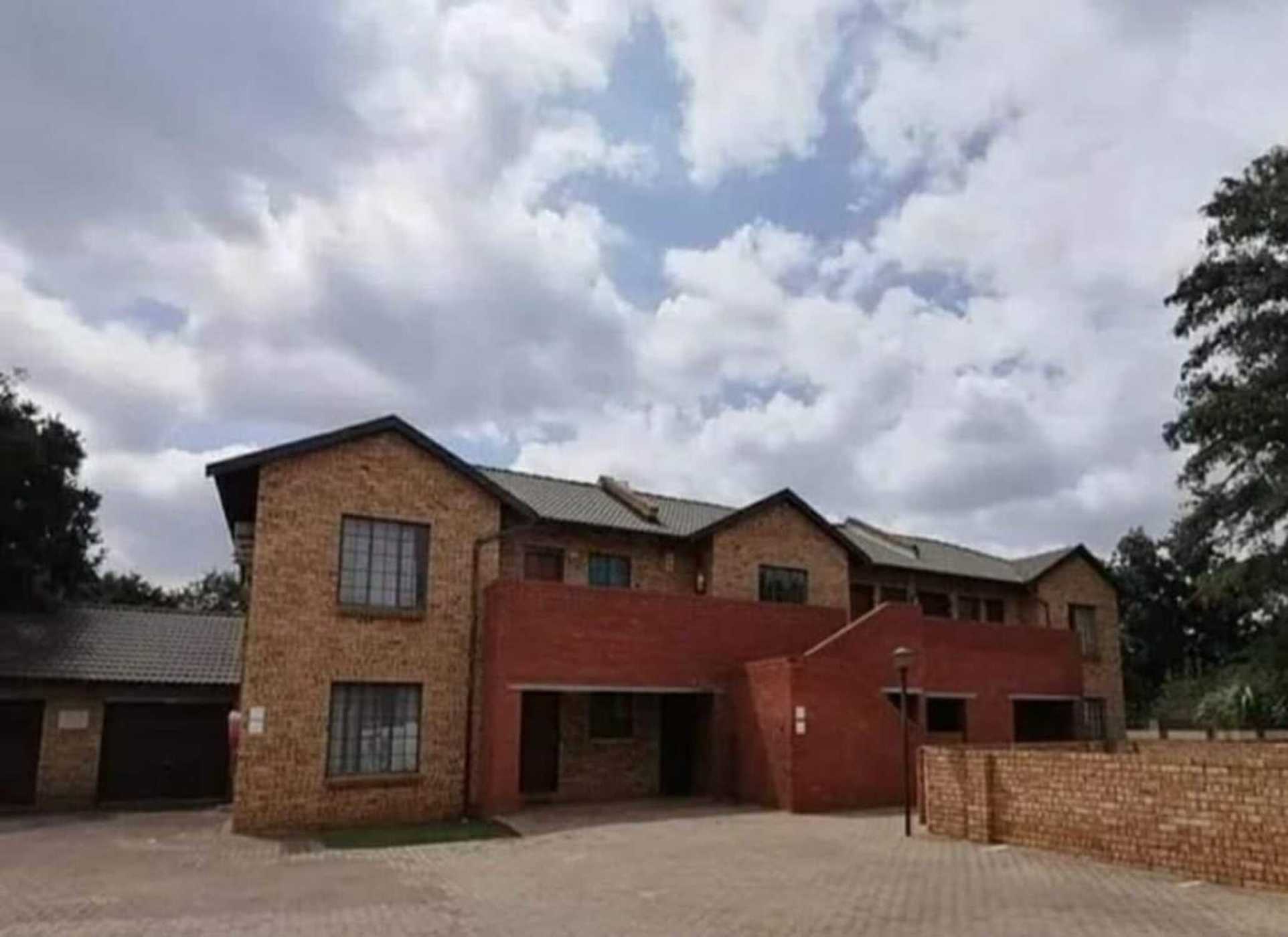 Townhouse for sale in Meyerton Central - 1VT1752562