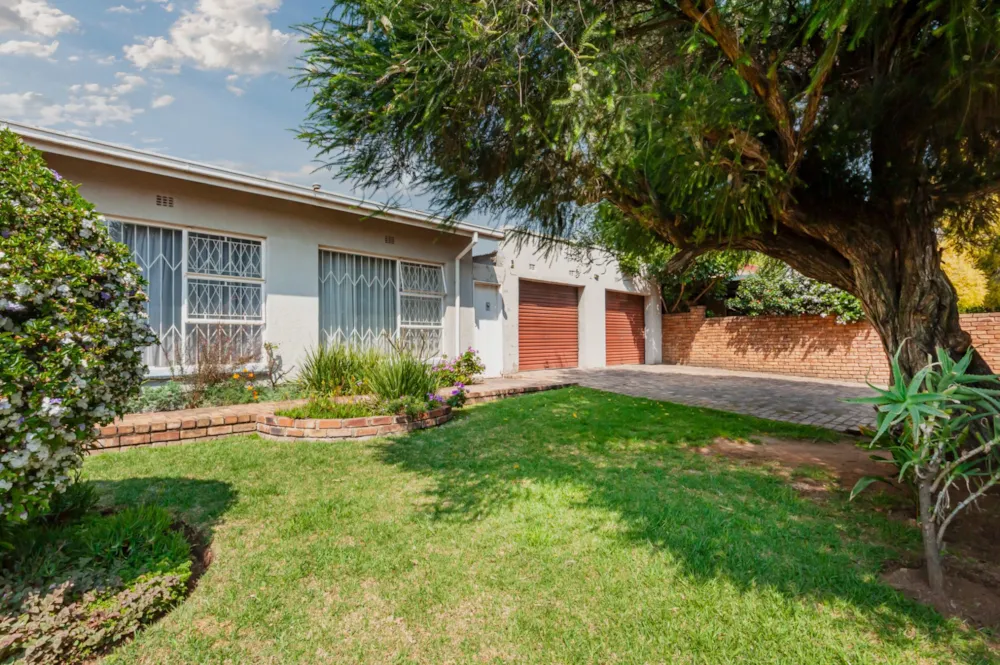 House for sale in The Hill, Johannesburg - 1GV1752575 House for sale in The Hill, Johannesburg - 1GV1752575