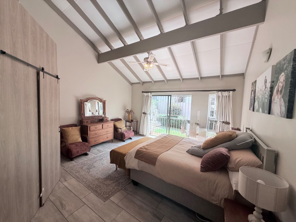 Double-storey house for sale in Faerie Glen - PT1752761 Double-storey house for sale in Faerie Glen - PT1752761