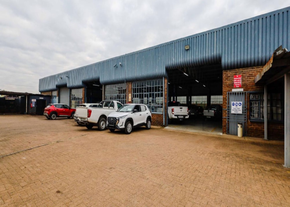 Commercial Building for sale in Middelburg Central (Mpumalanga Central)  - 1MD1752616