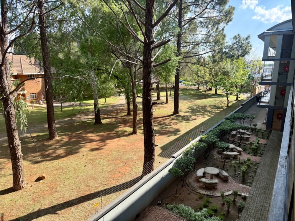 Bachelor apartment for sale in Die Bult, Potchefstroom - 1PCH1752654 Bachelor apartment for sale in Die Bult, Potchefstroom - 1PCH1752654