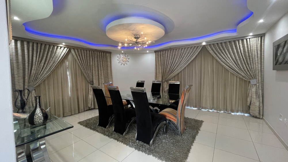 Townhouse to rent in Broadhurst, Botswana - 3BO1752711