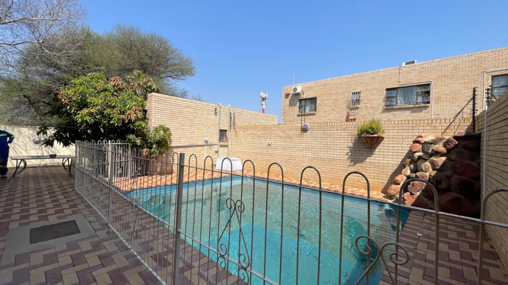 Townhouse to rent in Broadhurst, Botswana - 3BO1752711 Townhouse to rent in Broadhurst, Botswana - 3BO1752711