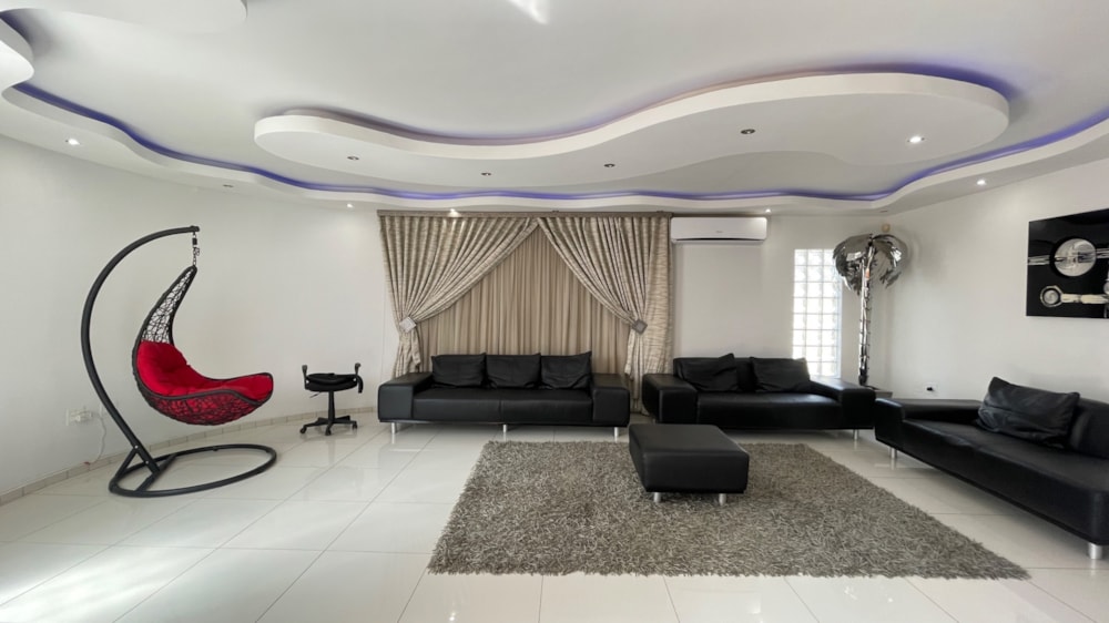 Townhouse to rent in Broadhurst, Botswana - 3BO1752711