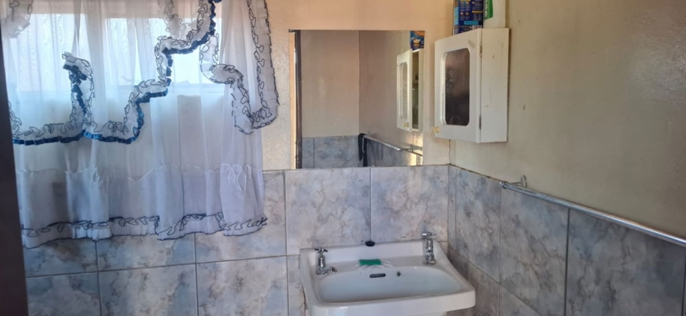 Single-storey house for sale in Thabong - 1WM1752729 Single-storey house for sale in Thabong - 1WM1752729