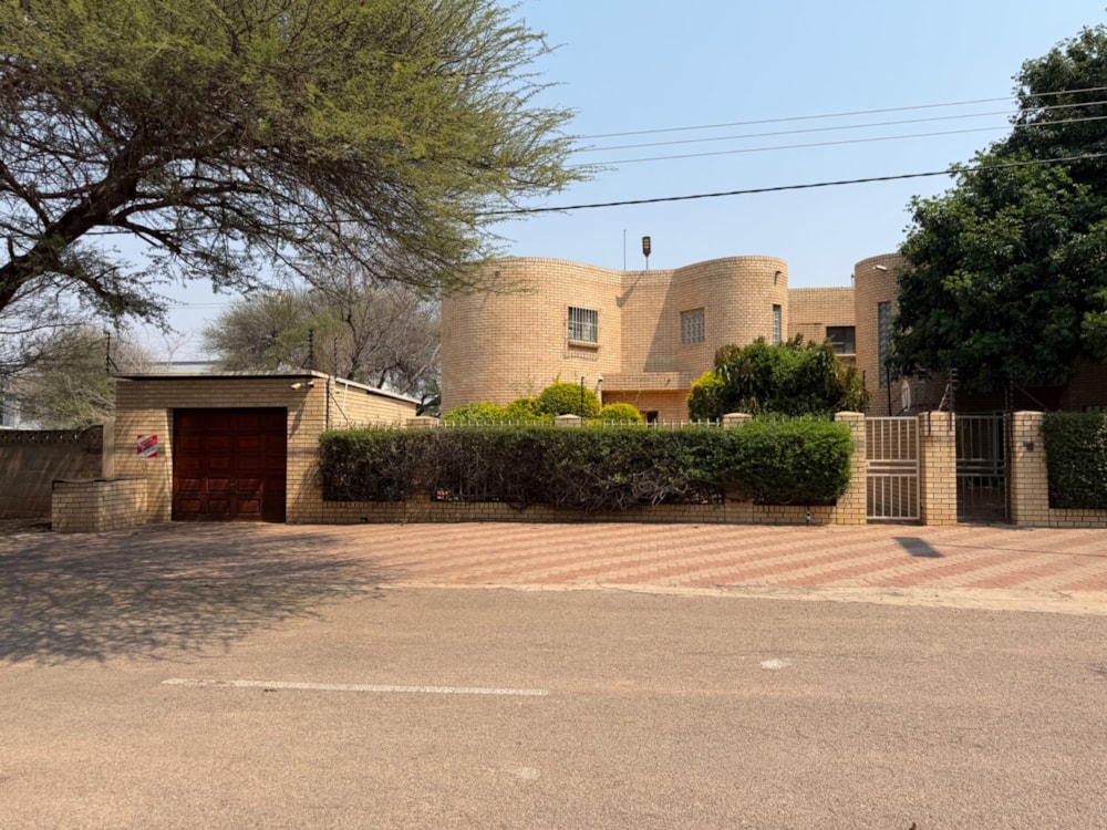 House to rent in Gaborone, Botswana - 3BO1752870 House to rent in Gaborone, Botswana - 3BO1752870
