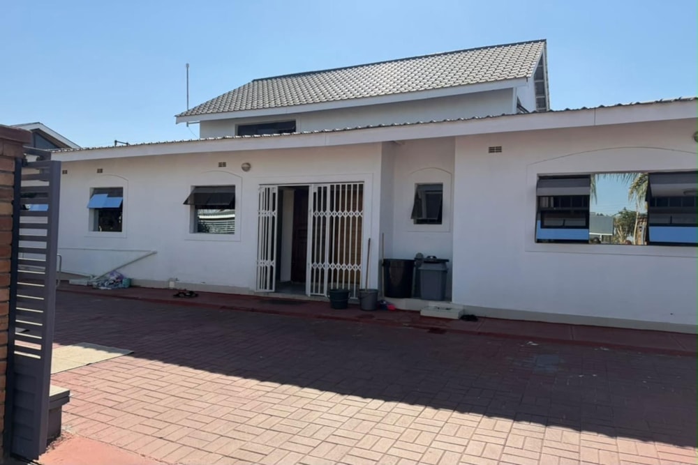 House for sale in Arlington, Zimbabwe - 3ZB1752951