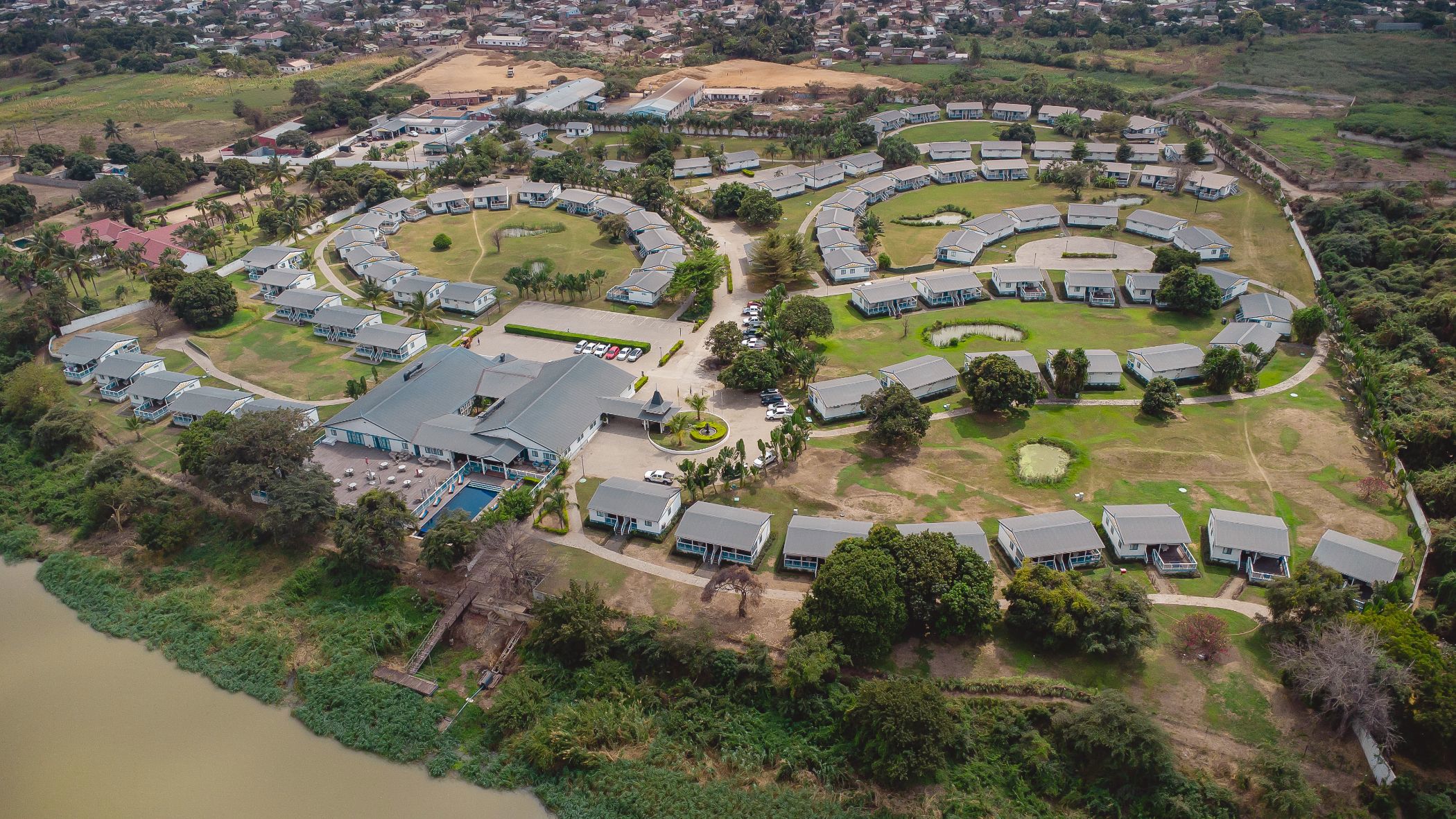 City hotel for sale in Tete, Tete, Mozambique - 3MQ1752944