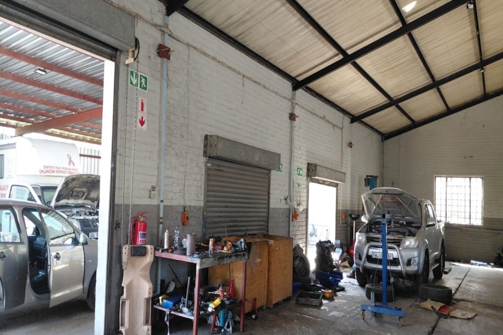 Commercial Building for sale in White River - 1WR1753021