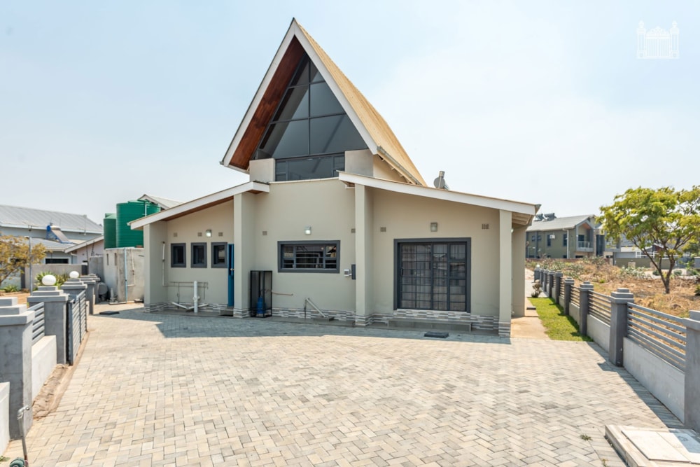 House for sale in Arlington, Zimbabwe - 3ZB1753037 House for sale in Arlington, Zimbabwe - 3ZB1753037