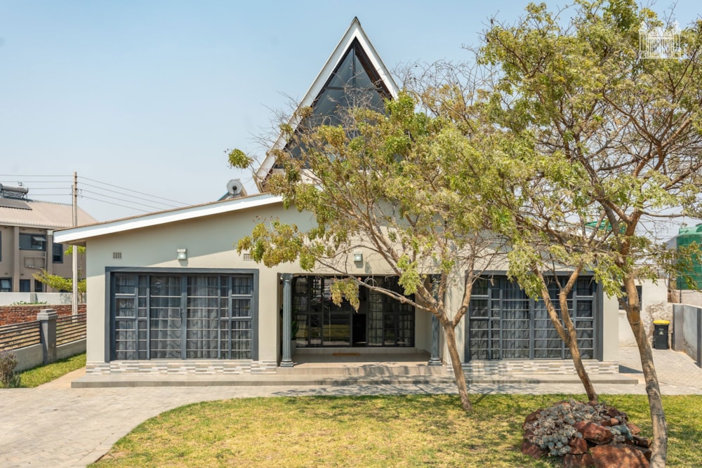 House for sale in Arlington, Zimbabwe - 3ZB1753037 House for sale in Arlington, Zimbabwe - 3ZB1753037
