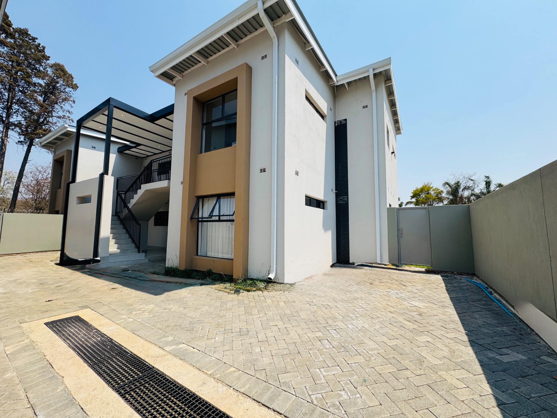 Apartment to rent in Highlands, Zimbabwe - 3ZB1753047