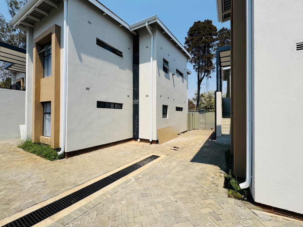 Apartment to rent in Highlands, Zimbabwe - 3ZB1753047