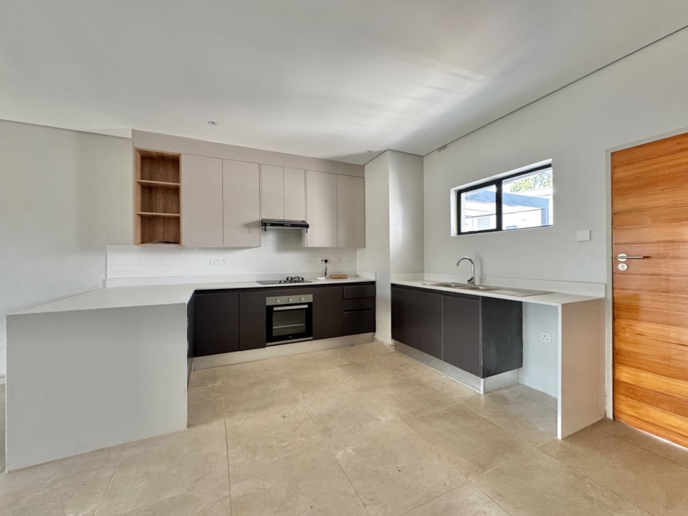 Apartment to rent in Highlands, Zimbabwe - 3ZB1753047