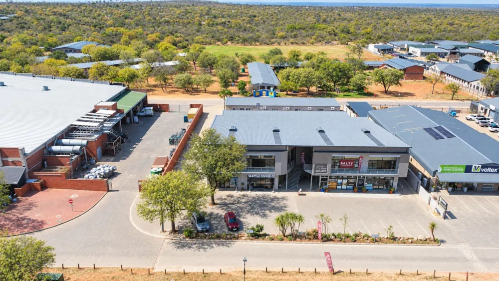 Commercial Building to rent in Hoedspruit Wildlife Estate - 1HS1753224 Commercial Building to rent in Hoedspruit Wildlife Estate - 1HS1753224