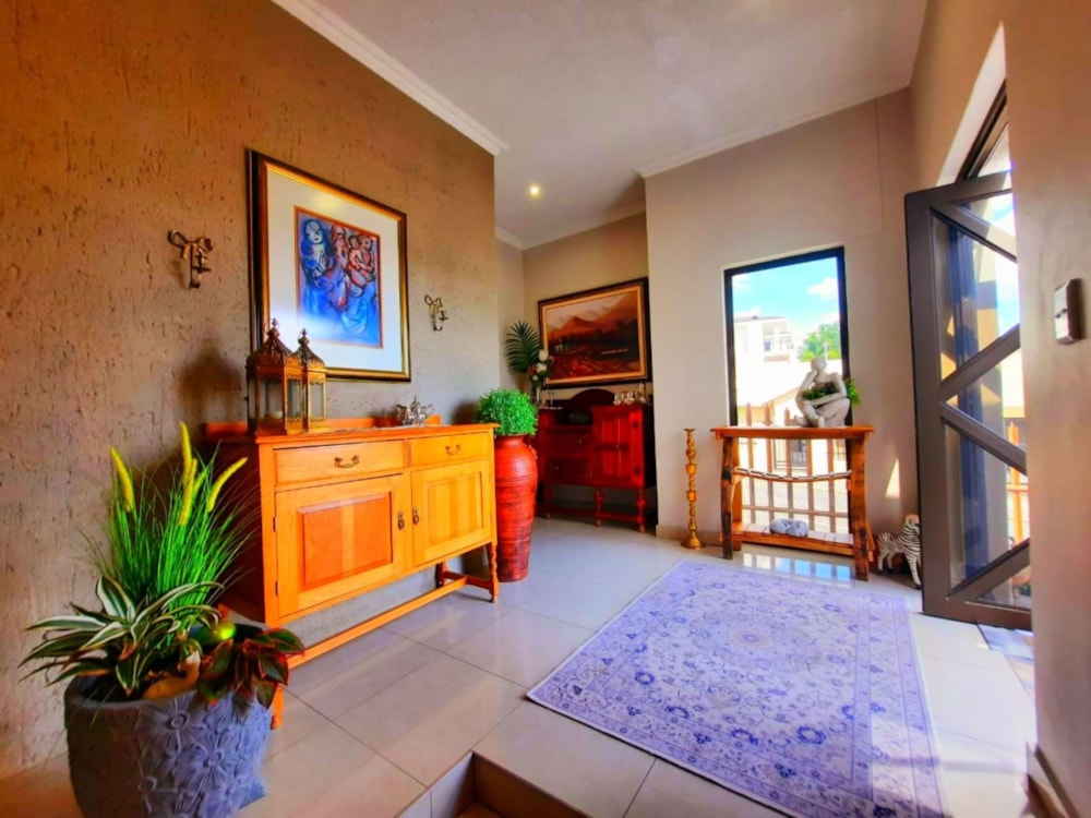 House for sale in Auasblick, Namibia - 3NM1753230 House for sale in Auasblick, Namibia - 3NM1753230