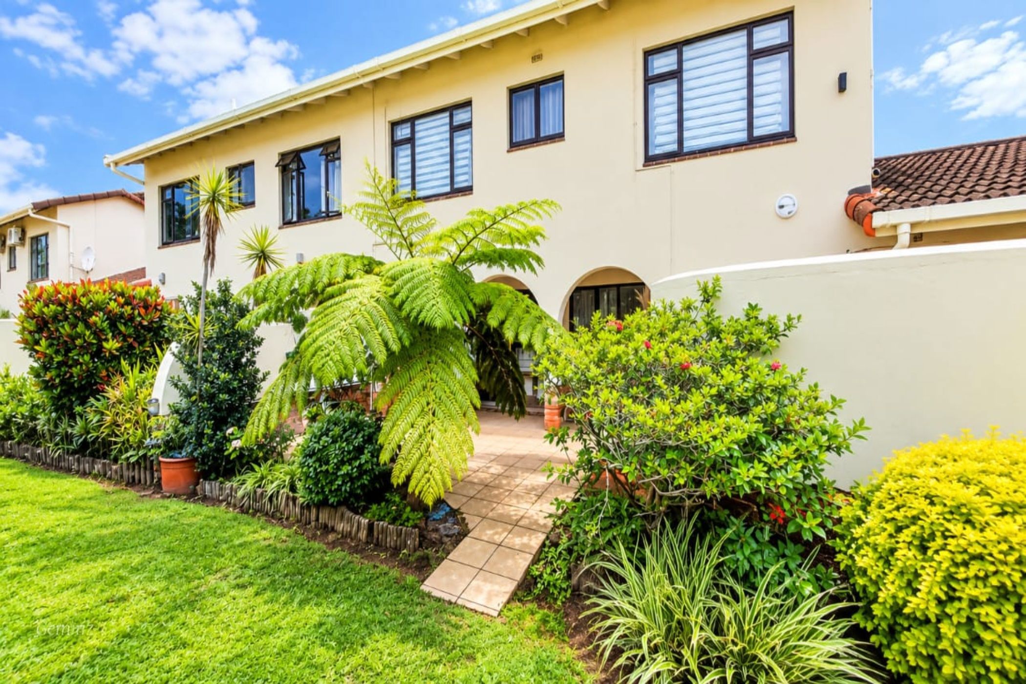 Townhouse for sale in Umtentweni - 1PSH1753256