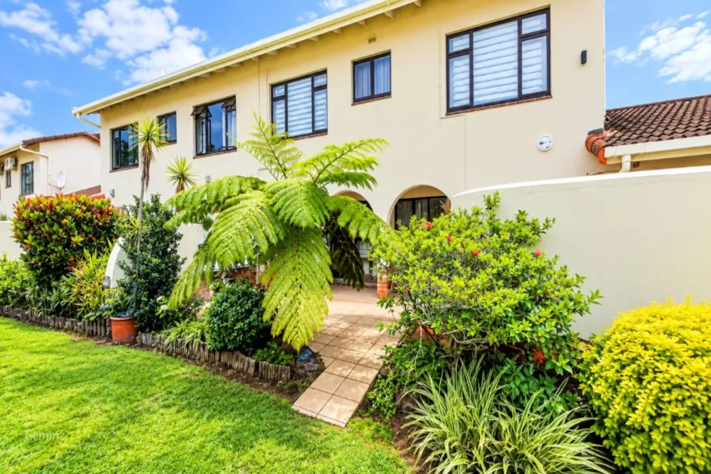 Townhouse for sale in Umtentweni - 1PSH1753256