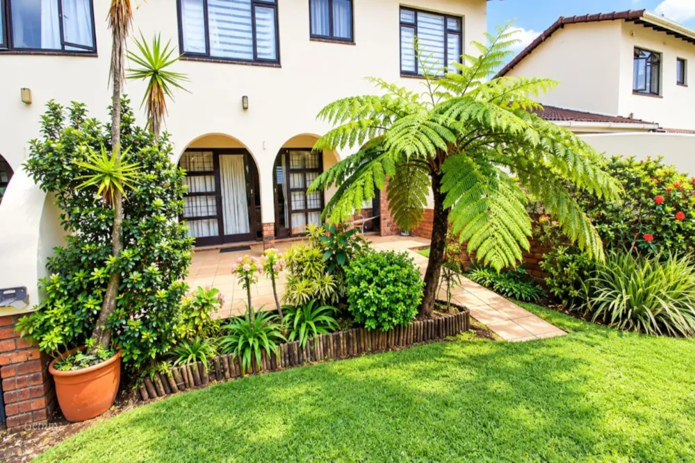 Townhouse for sale in Umtentweni - 1PSH1753256