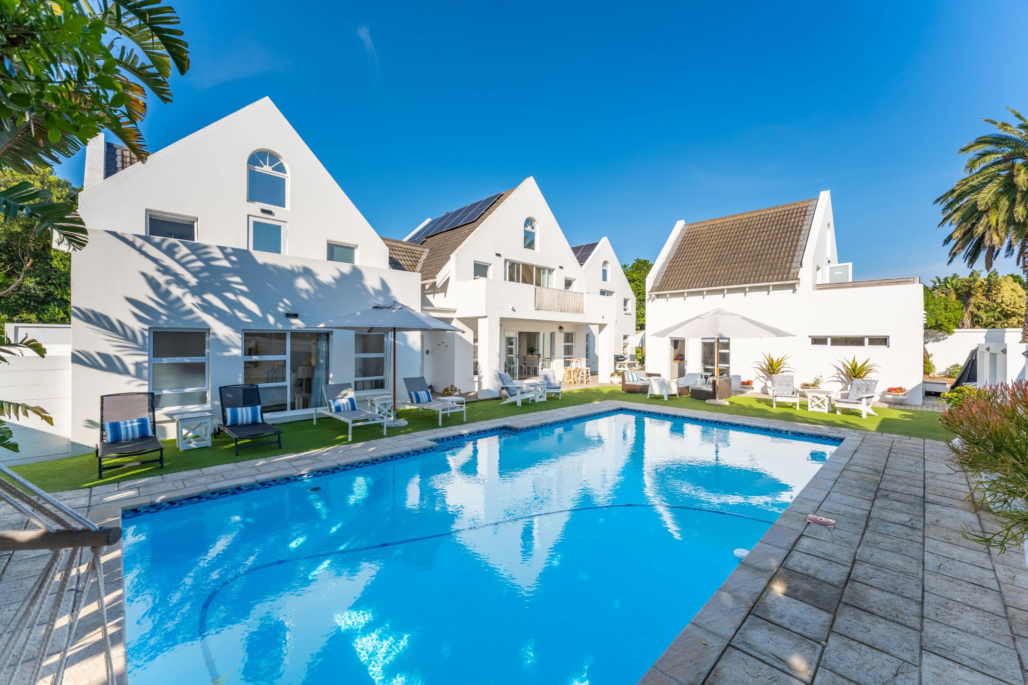 Guesthouse for sale in Village - PGLAG1753269