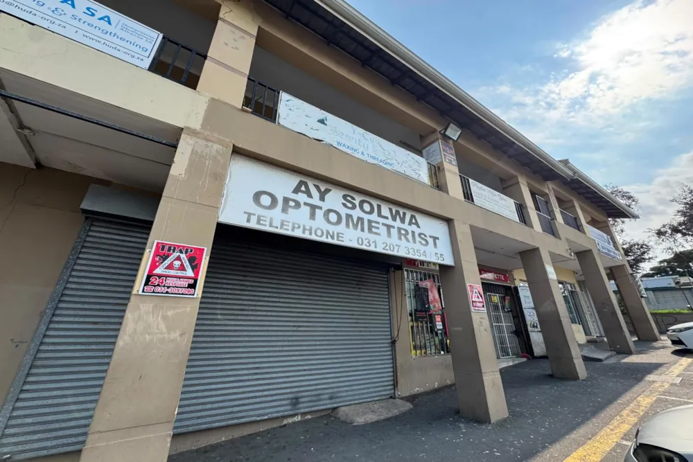 Commercial retail property for sale in Sparks Estate - 1WP1753280 Commercial retail property for sale in Sparks Estate - 1WP1753280