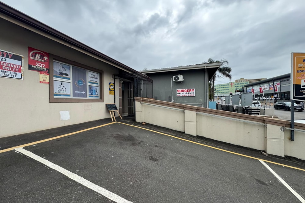 Commercial retail property for sale in Sparks Estate - 1WP1753294 Commercial retail property for sale in Sparks Estate - 1WP1753294
