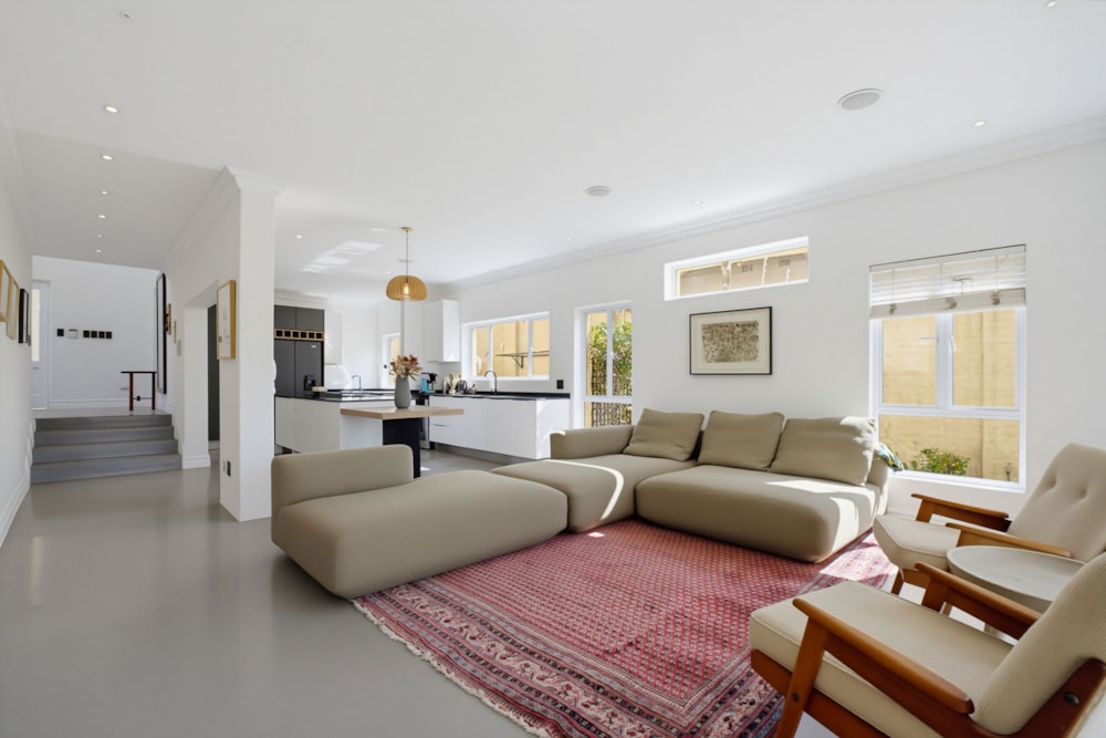 Double-storey house to rent in Parkhurst - JBL1753375 Double-storey house to rent in Parkhurst - JBL1753375