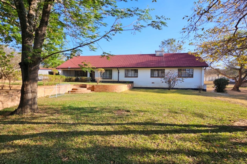 House for sale in Burnside, Bulawayo, Zimbabwe - 3ZB1753392 House for sale in Burnside, Bulawayo, Zimbabwe - 3ZB1753392