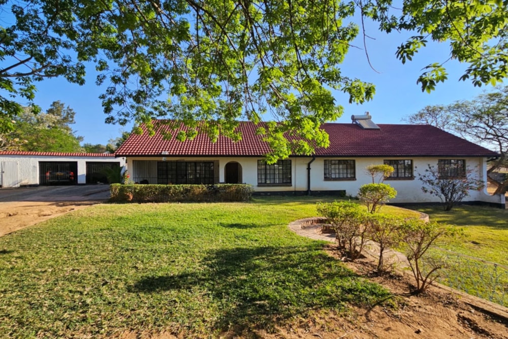 House for sale in Burnside, Bulawayo, Zimbabwe - 3ZB1753392 House for sale in Burnside, Bulawayo, Zimbabwe - 3ZB1753392