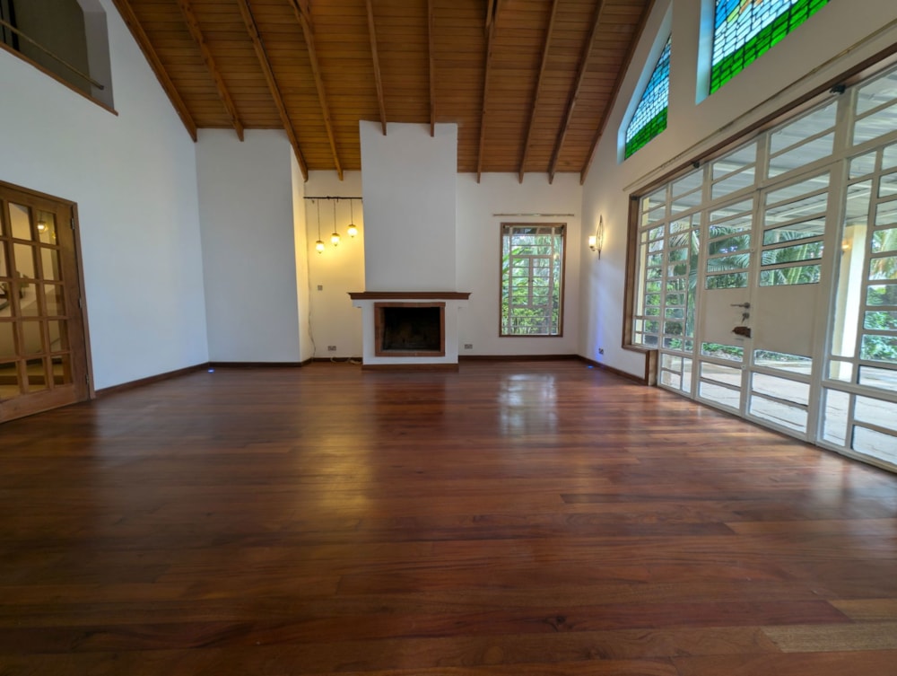 Double-storey house to rent in Runda , Kenya - 3KE1753536 Double-storey house to rent in Runda , Kenya - 3KE1753536