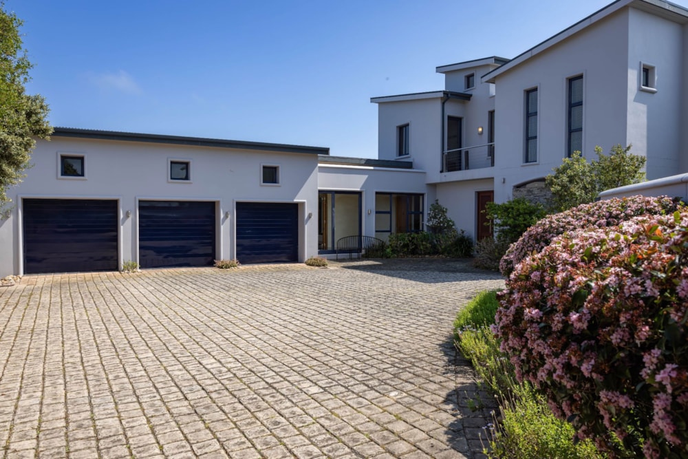 Villa to rent in Plettenberg Bay - 1KG1753597 Villa to rent in Plettenberg Bay - 1KG1753597