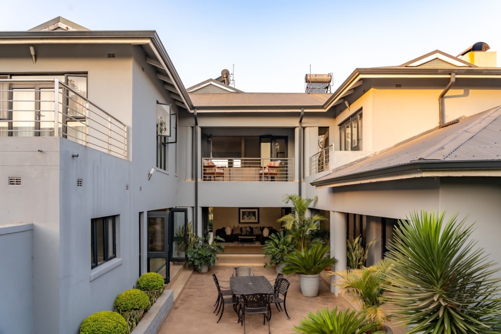 Golf estate house for sale in Borrowdale Brooke, Zimbabwe - 3ZB1753625 Golf estate house for sale in Borrowdale Brooke, Zimbabwe - 3ZB1753625