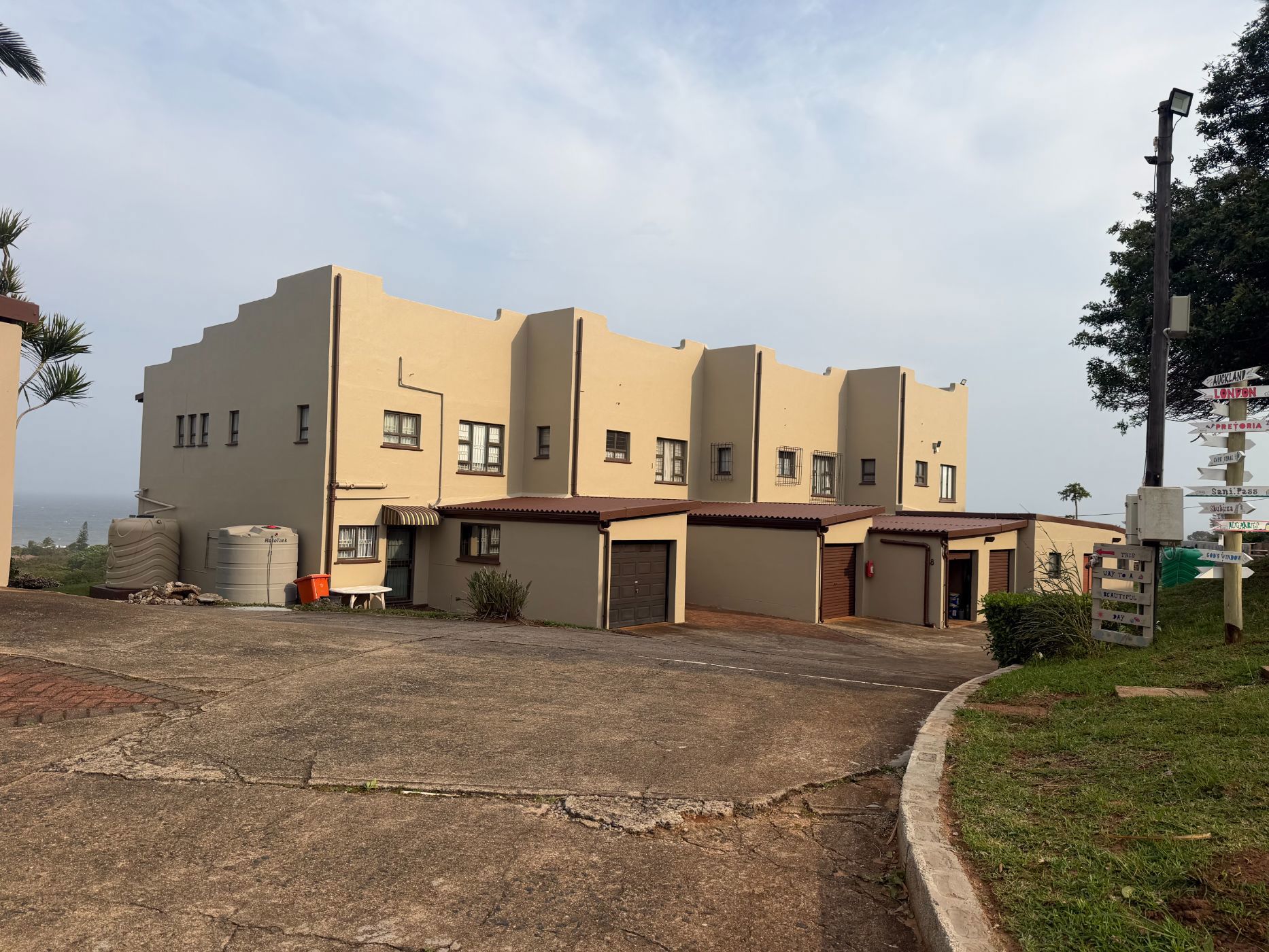Townhouse for sale in Port Edward - 1PD1753640