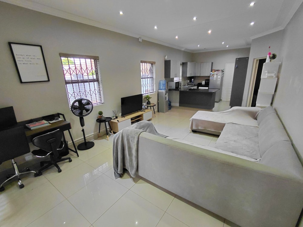 Townhouse for sale in Lyttelton Manor - CN1753731 Townhouse for sale in Lyttelton Manor - CN1753731