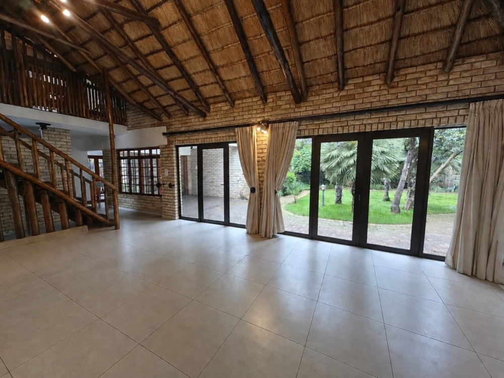 Double-storey house for sale in Mooivallei Park - 1PCH1753753 Double-storey house for sale in Mooivallei Park - 1PCH1753753