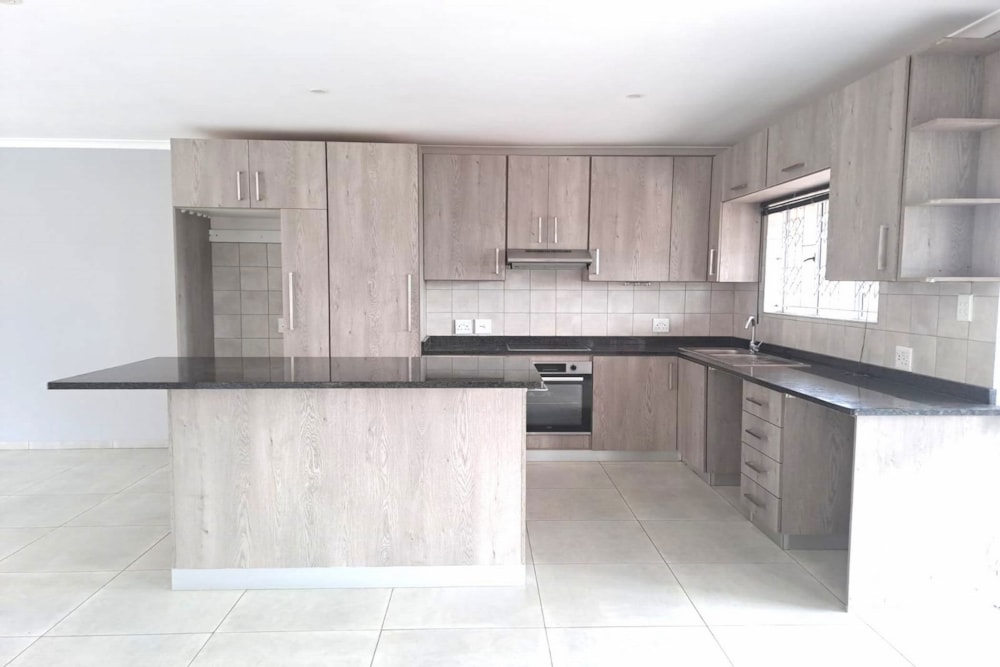 Apartment to rent in Athlone Park - 1WB1754147 Apartment to rent in Athlone Park - 1WB1754147