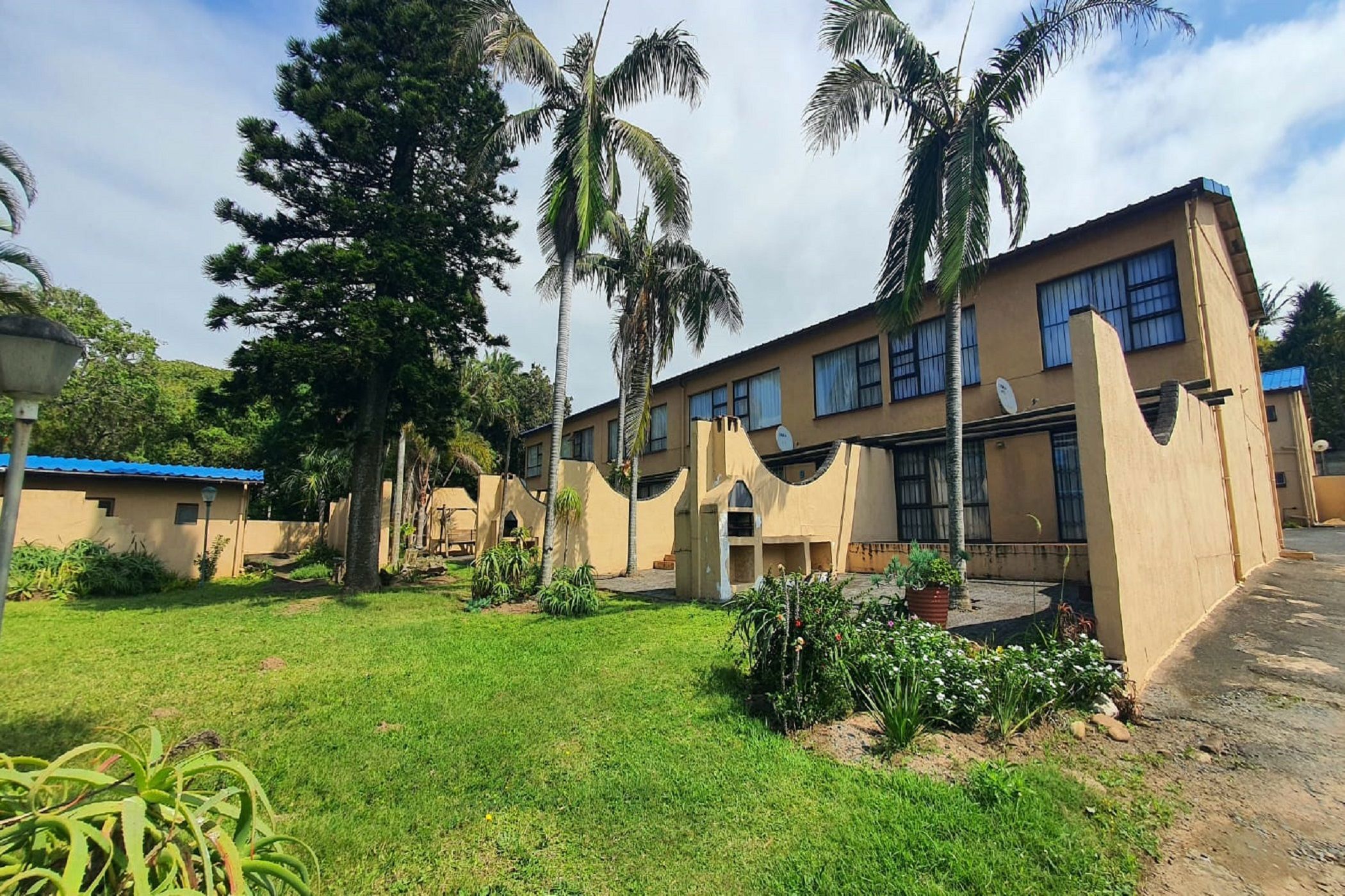 Double-storey apartment to rent in Port Edward - 1PD1753846