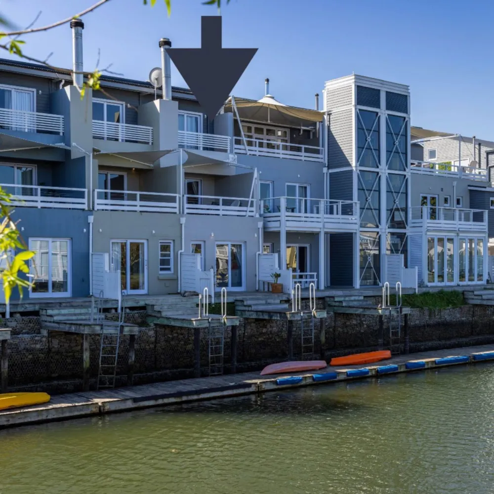 Double-storey apartment for sale in Thesen Islands - 1KG1750470 Double-storey apartment for sale in Thesen Islands - 1KG1750470