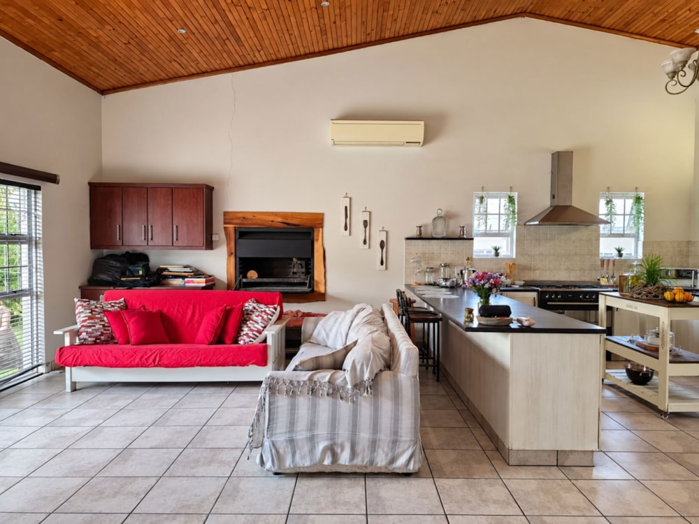 House for sale in Wesbank, Oudtshoorn - 1OU1752812 House for sale in Wesbank, Oudtshoorn - 1OU1752812