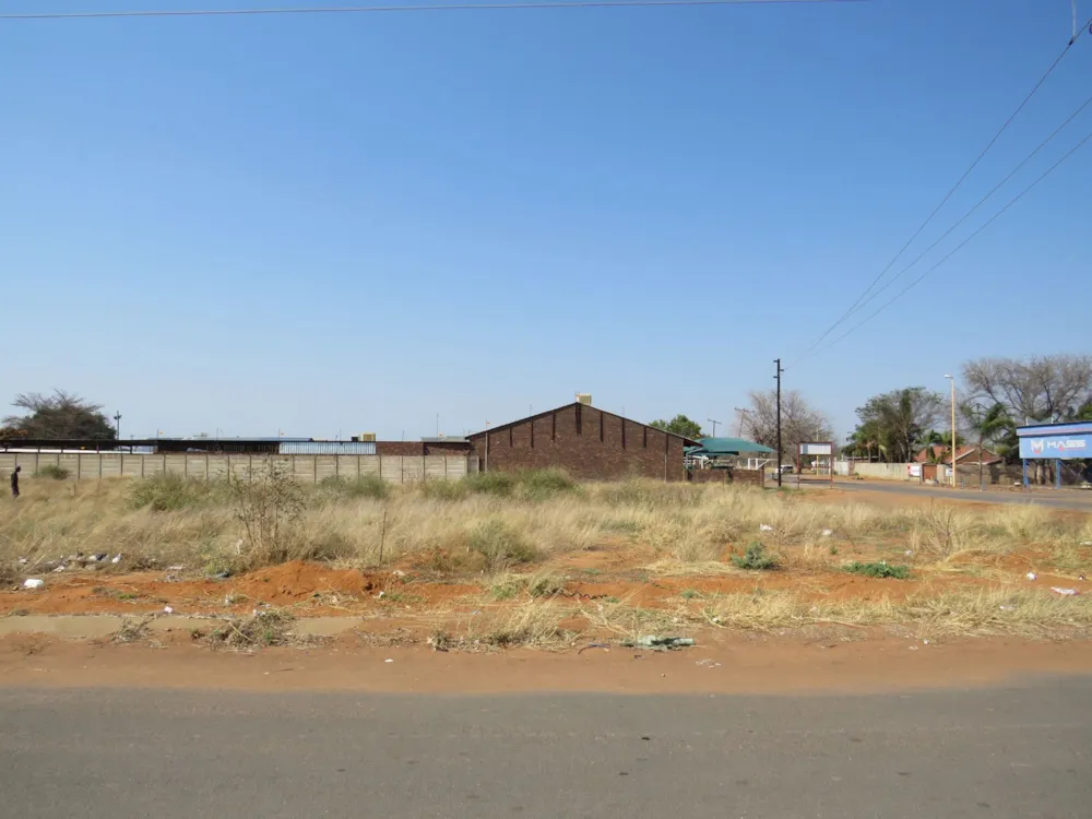 Commercial industrial property for sale in Ellisras (Lephalale) - 1ER1752559 Commercial industrial property for sale in Ellisras (Lephalale) - 1ER1752559